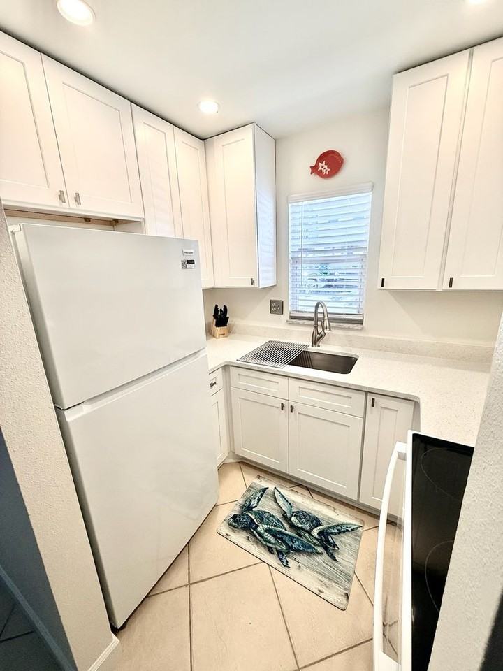 1205 Tarpon Center Dr #C4 - Photo 3 of 31