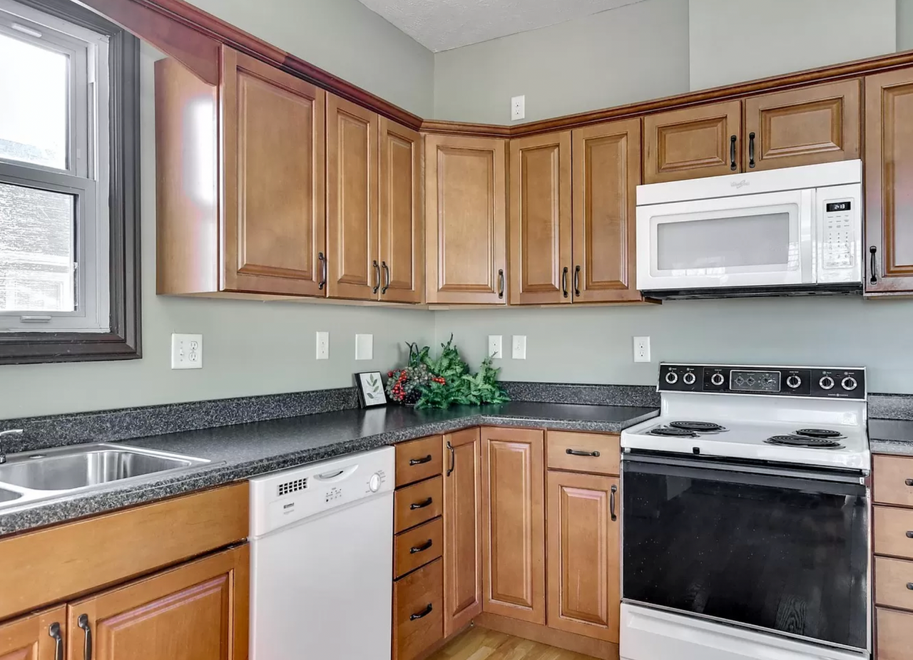 923 N 49th St - Photo 5 of 19