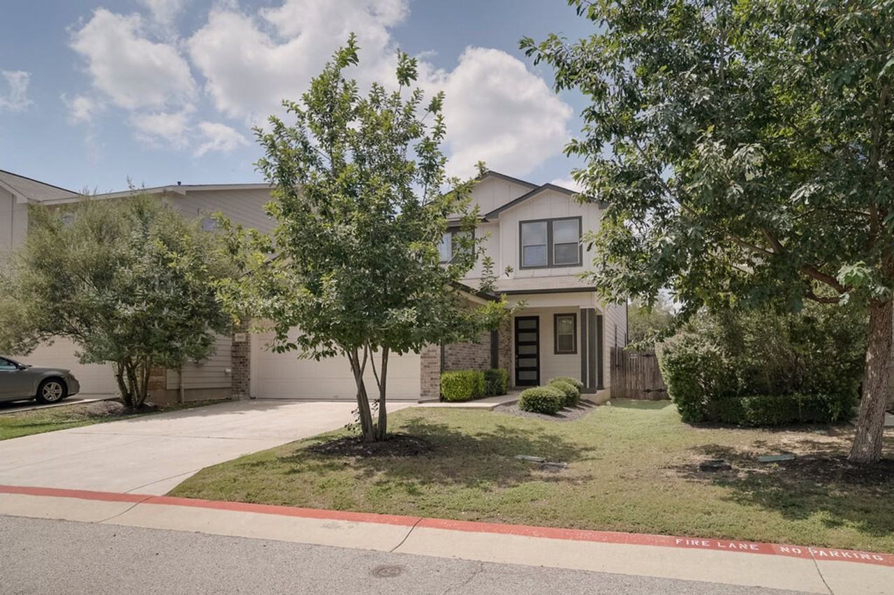 9102 Moonstone Dr - Photo 2 of 19