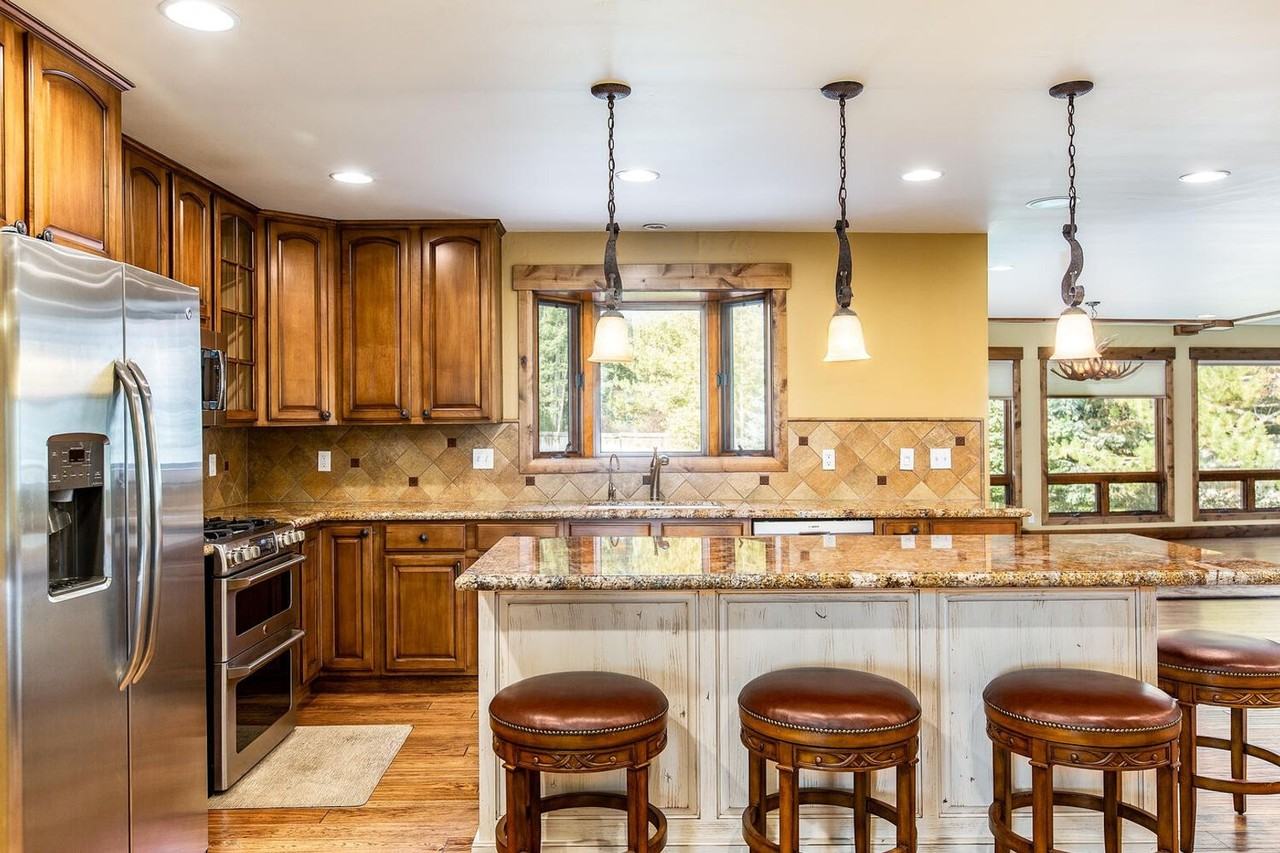 2689 Holiday Ranch Loop Rd - Photo 3 of 30