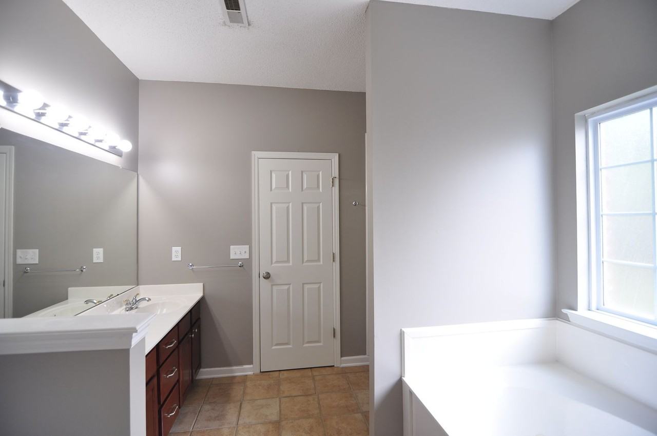 206 Horseshoe Bnd N - Photo 5 of 27