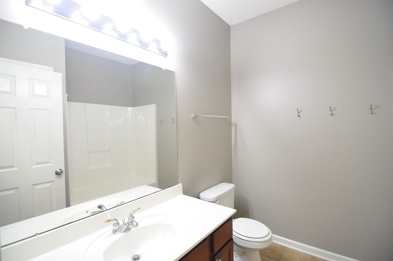 206 Horseshoe Bnd N - Photo 6 of 27