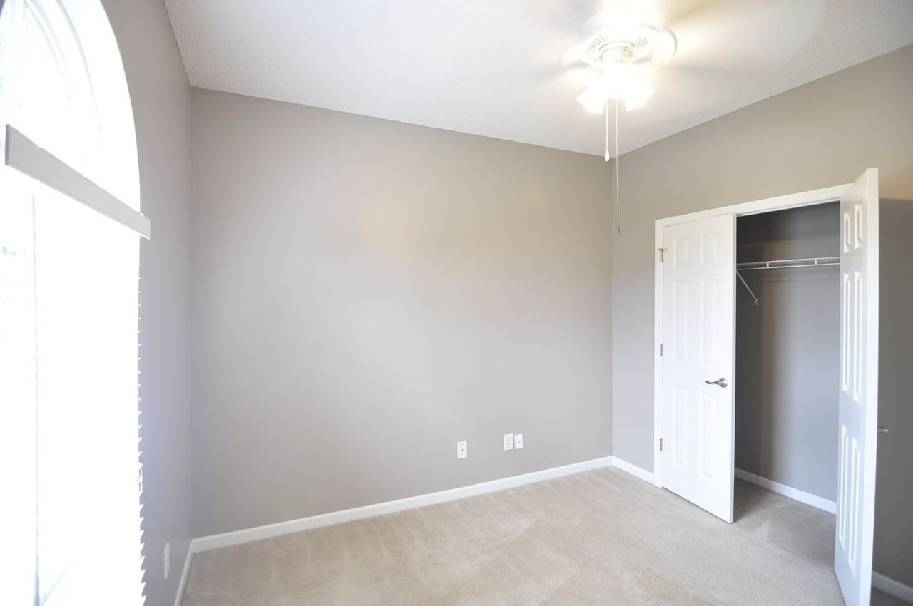 206 Horseshoe Bnd N - Photo 7 of 27