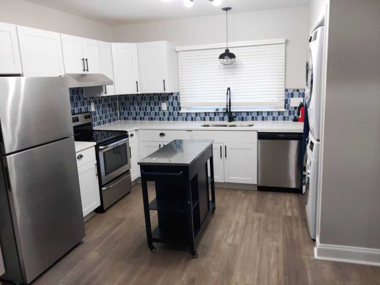 314 N Linwood Ave - Photo 3 of 9