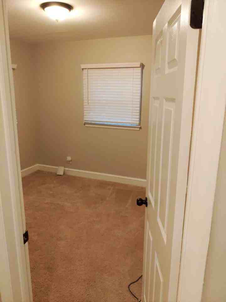 314 N Linwood Ave - Photo 5 of 9