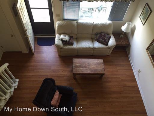 903 Fox Run Blvd - Photo 2 of 5