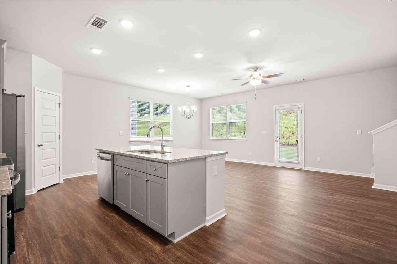 2443 Peak Ridge Ln - Photo 5 of 28