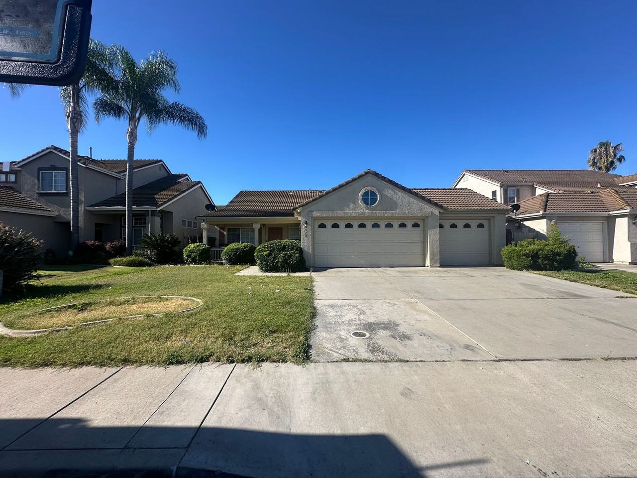 4620 4620 Sun W Drive - Photo 2 of 3