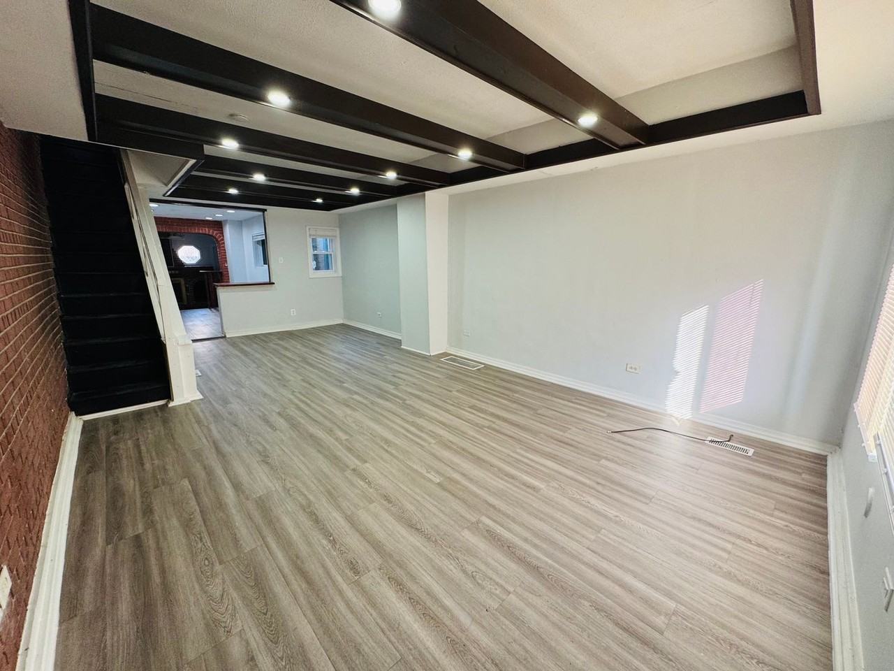 1850 E Monmouth St - Photo 2 of 17