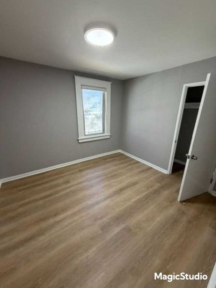 2835 Short St - Photo 6 of 10