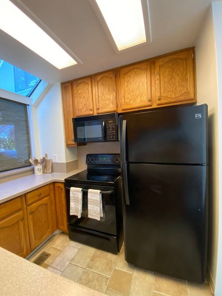 2509 Garfield Ct - Photo 4 of 12