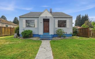 4624 N Pearl St - Photo 1 of 1