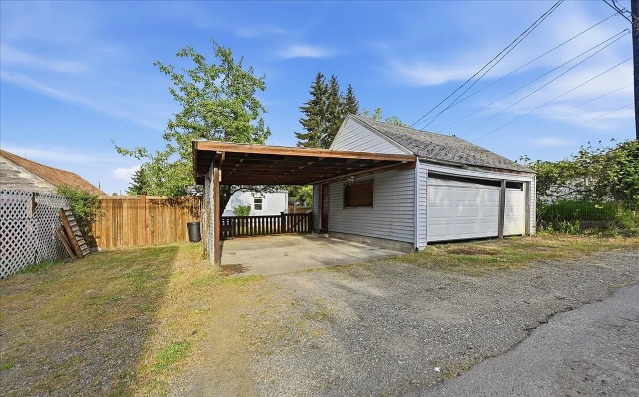4624 N Pearl St - Photo 6 of 23
