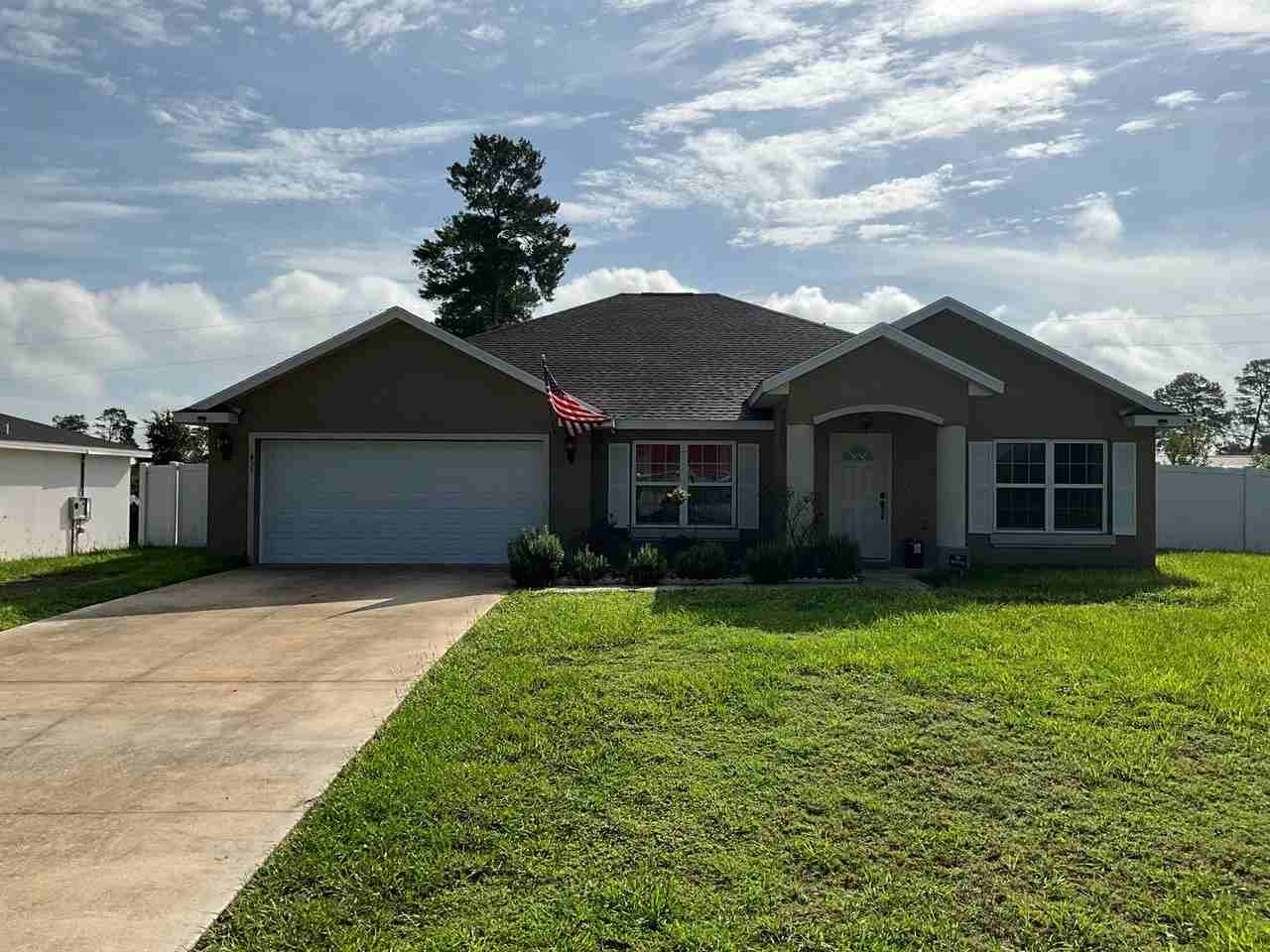 455 Marion Oaks Ln - Photo 2 of 17