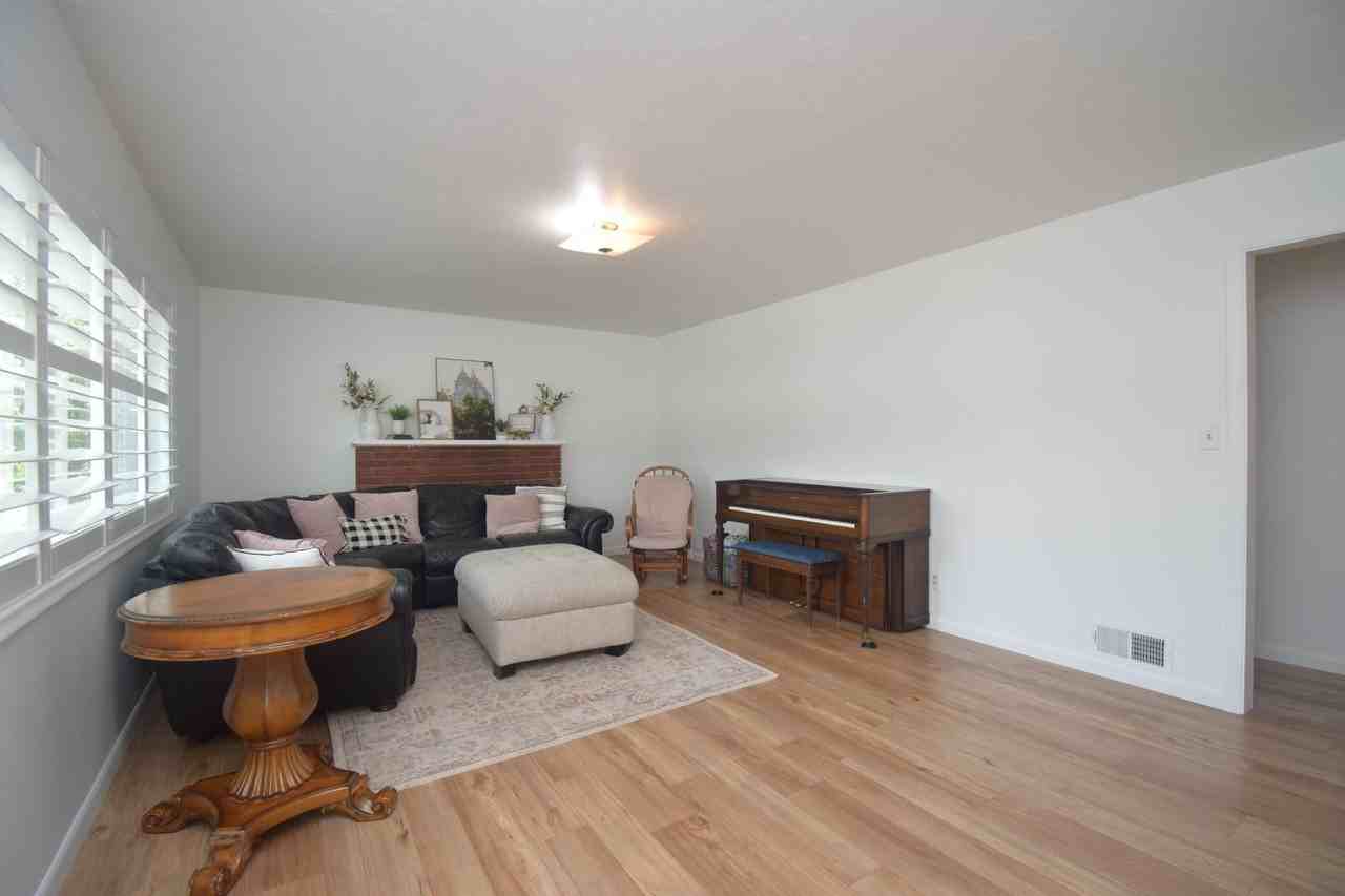 3382 Monroe Blvd - Photo 4 of 19