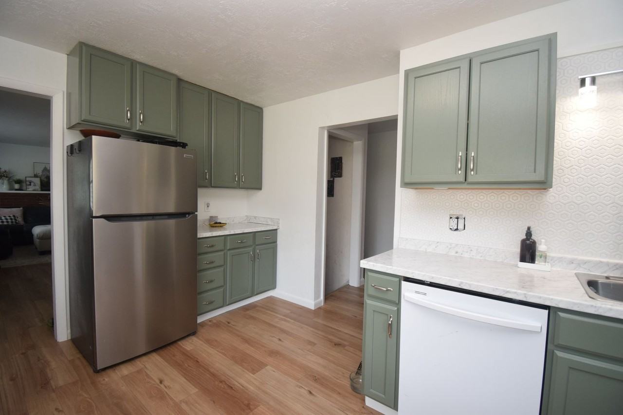 3382 Monroe Blvd - Photo 5 of 19