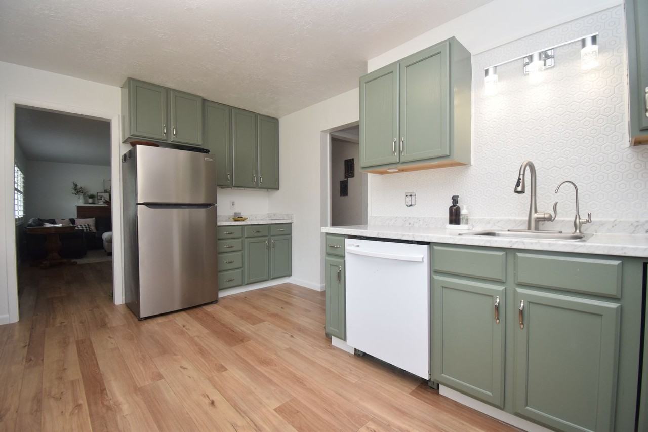 3382 Monroe Blvd - Photo 7 of 19
