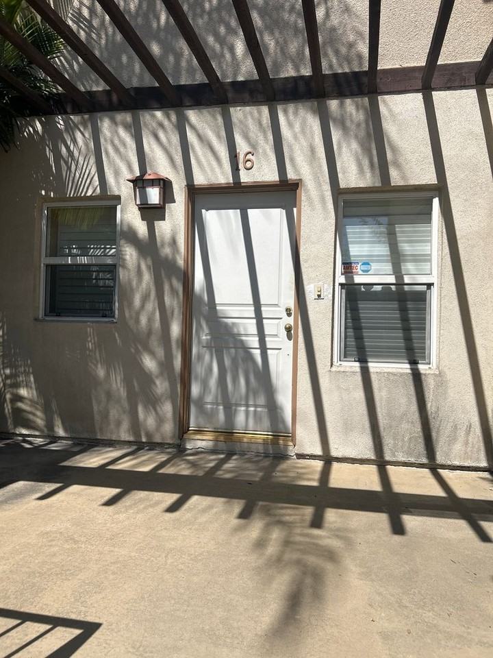 77 S Sierra Madre Blvd #16 - Photo 2 of 5