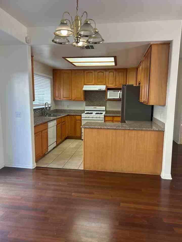 77 S Sierra Madre Blvd #16 - Photo 5 of 5