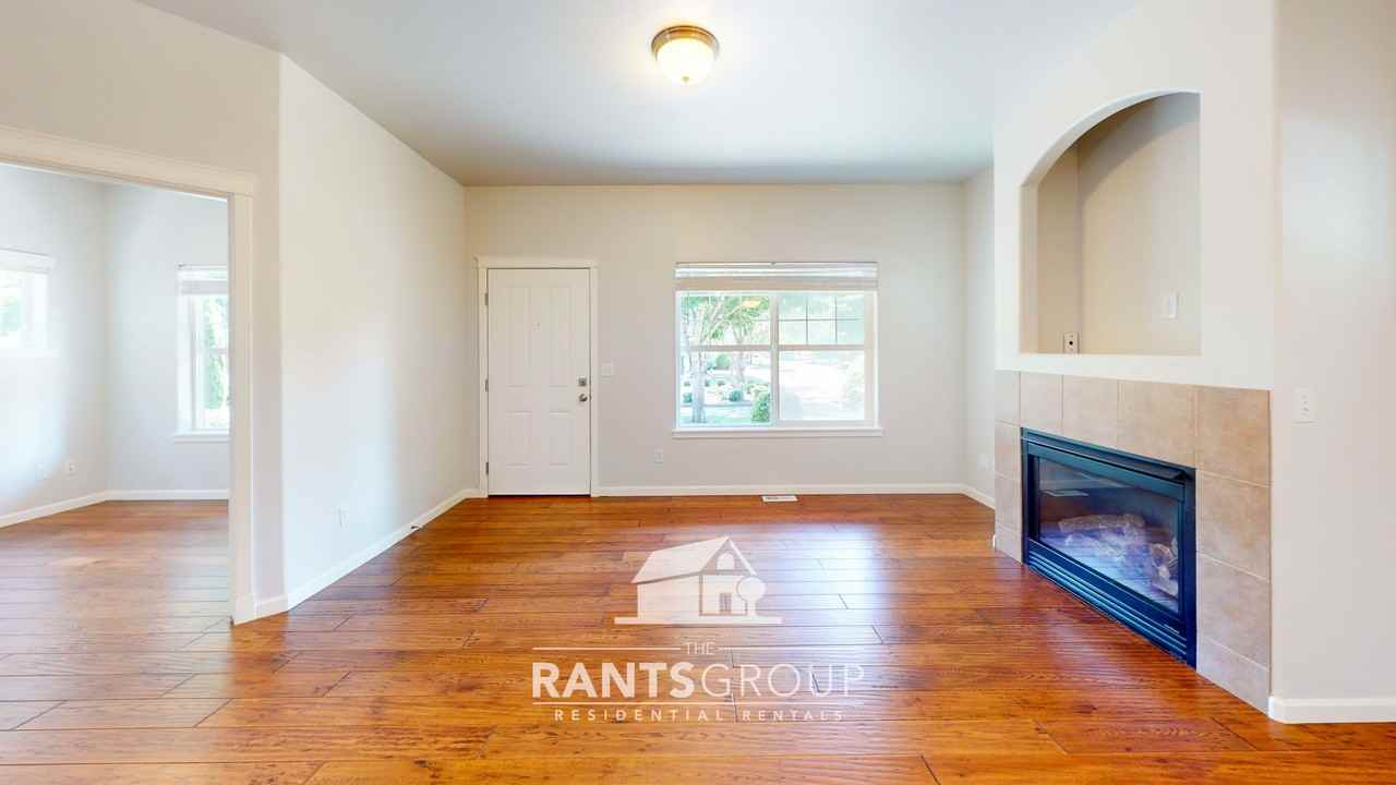 5146 Balustrade Blvd Se - Photo 2 of 20