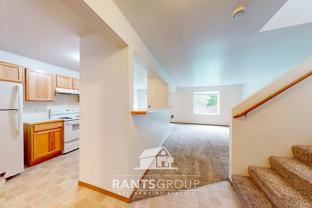 695R - Photo 1 of 1