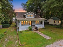 featured image of 1623 Enolam Blvd Se