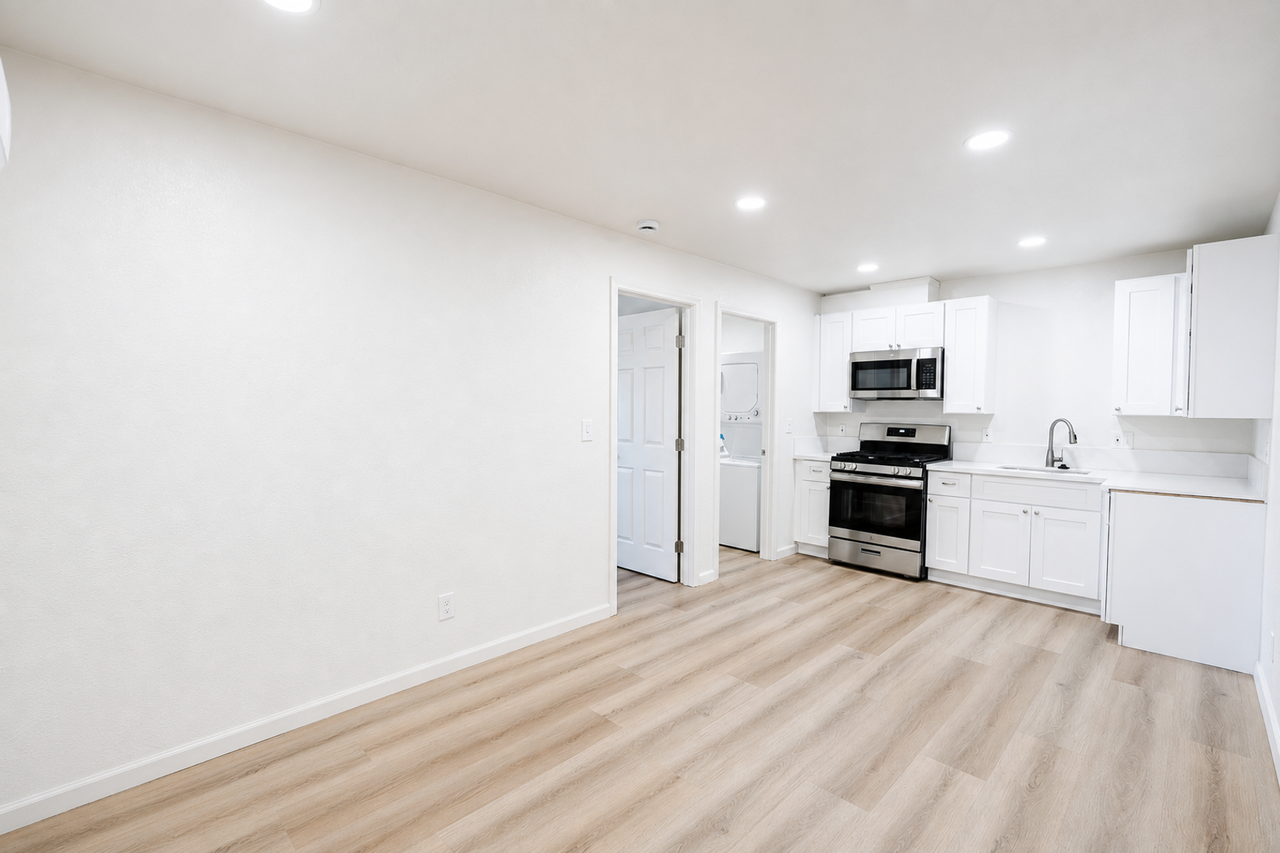 14139 Cypress Sands Ln - Photo 4 of 8