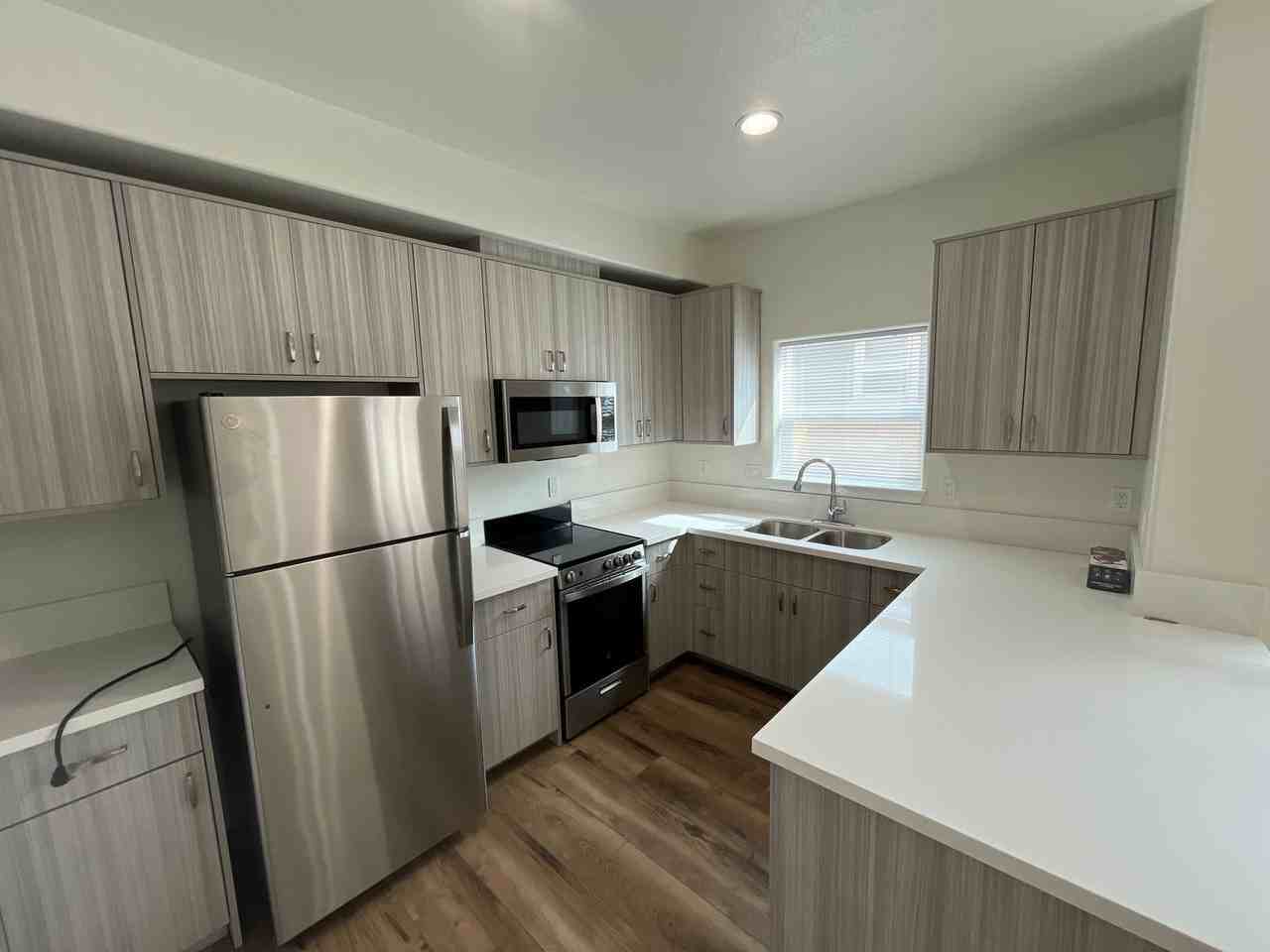 4563 12th St - Photo 6 of 31