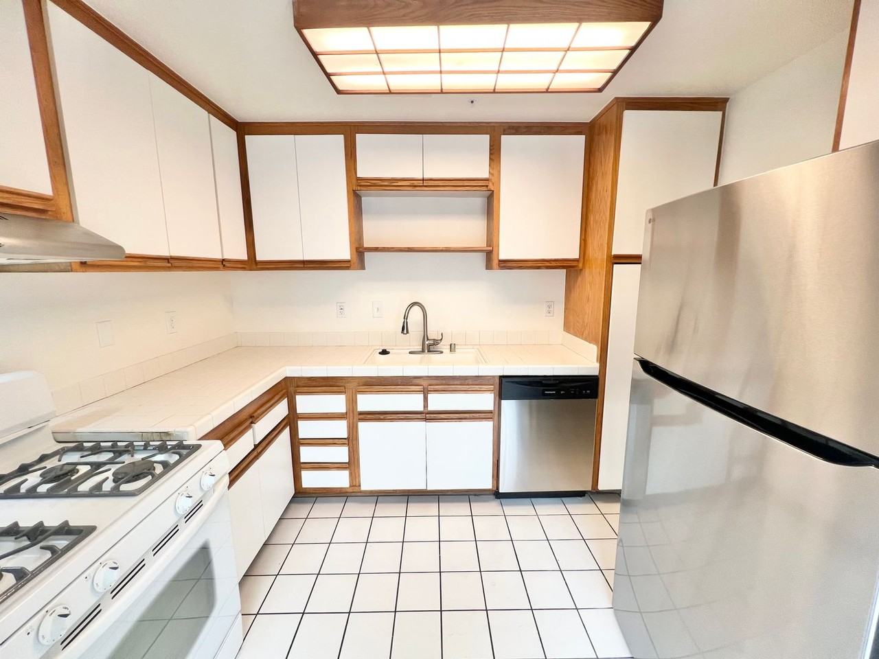 10632 Oak St - Photo 5 of 19