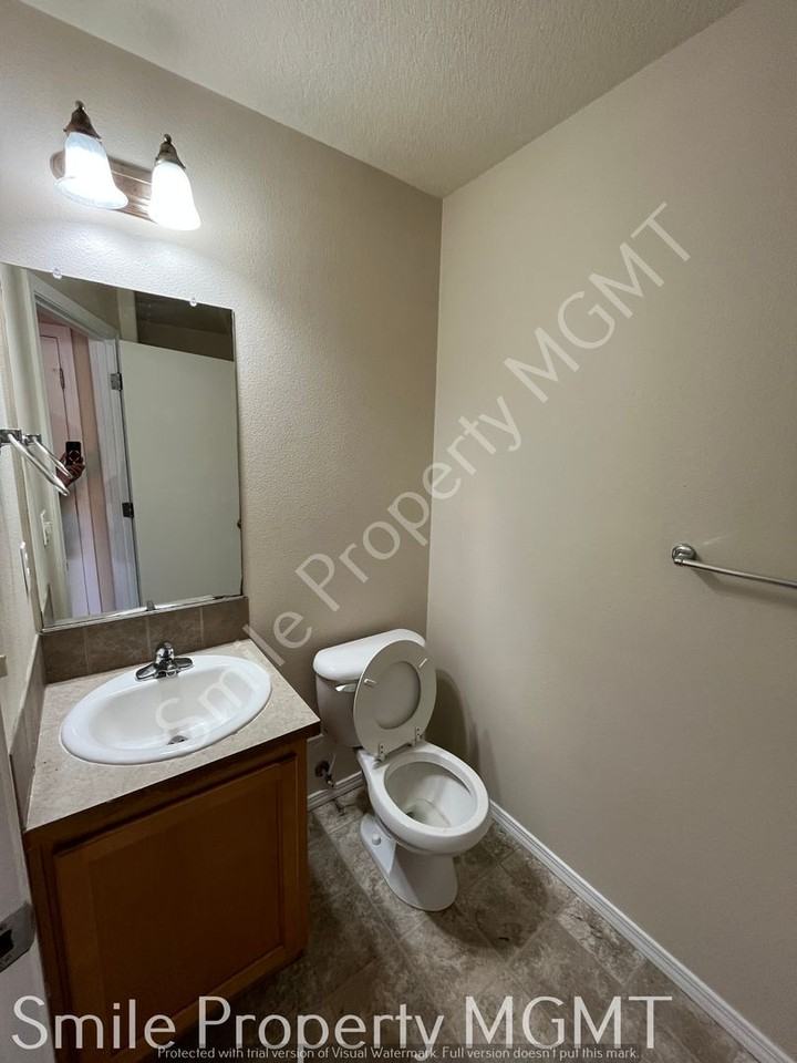 13426 Se Division St - Photo 4 of 15