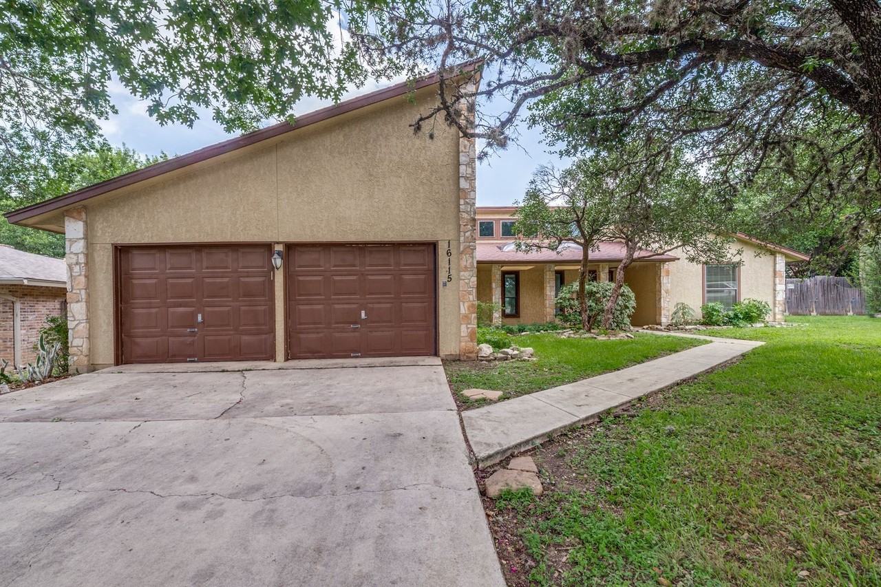 16115 Wolf Creek St - Photo 2 of 25