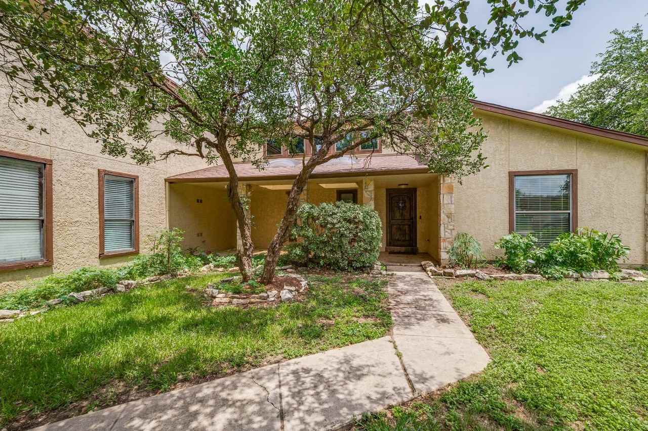 16115 Wolf Creek St - Photo 3 of 25