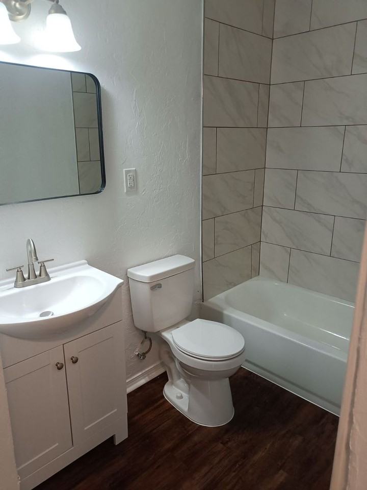 6318 Anderson Dr - Photo 5 of 9