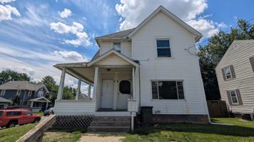 featured image of 2400 11th St Sw