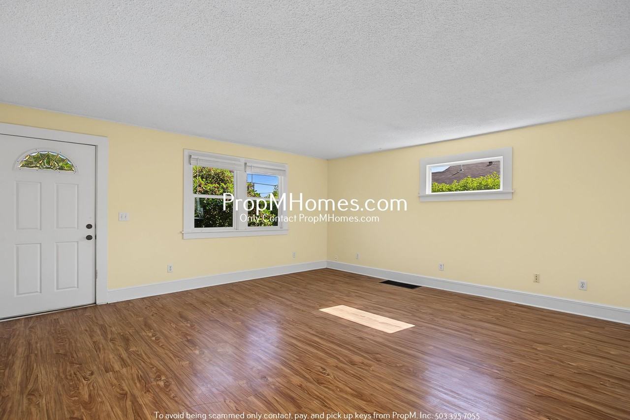 9038 9038 NE Humboldt Street - NEW PROPERTY - Photo 3 of 21