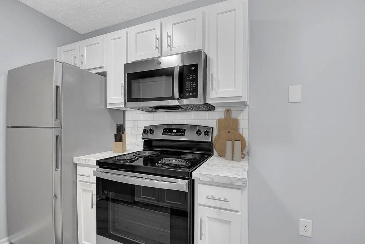833 Misty Hollow Lane - Photo 2 of 5