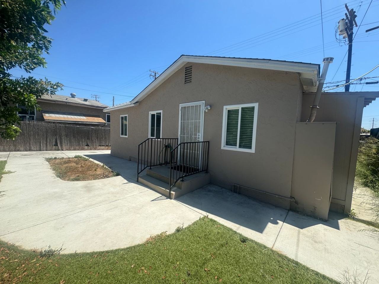 2129 National Ave - Photo 2 of 12