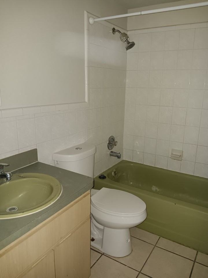 5351 Seahorse Dr - Photo 2 of 10