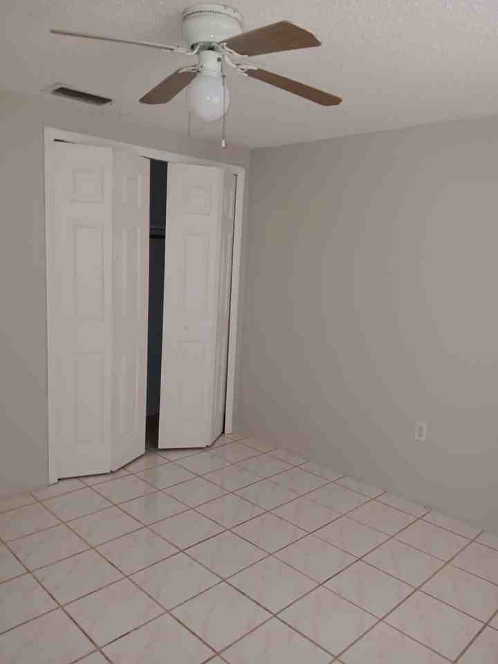 5351 Seahorse Dr - Photo 3 of 10