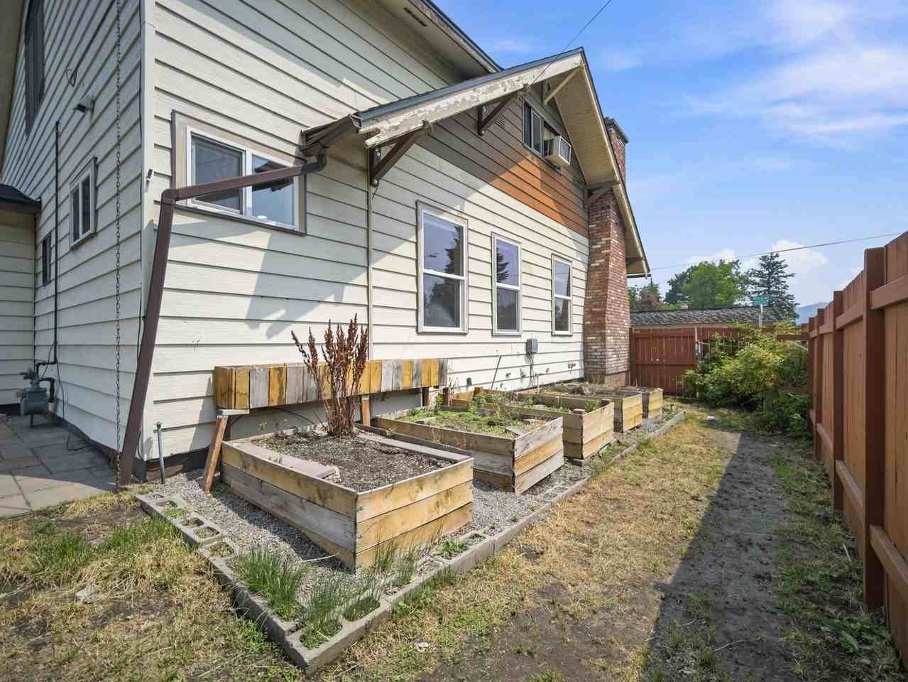 5703 N Regal St - Photo 2 of 50