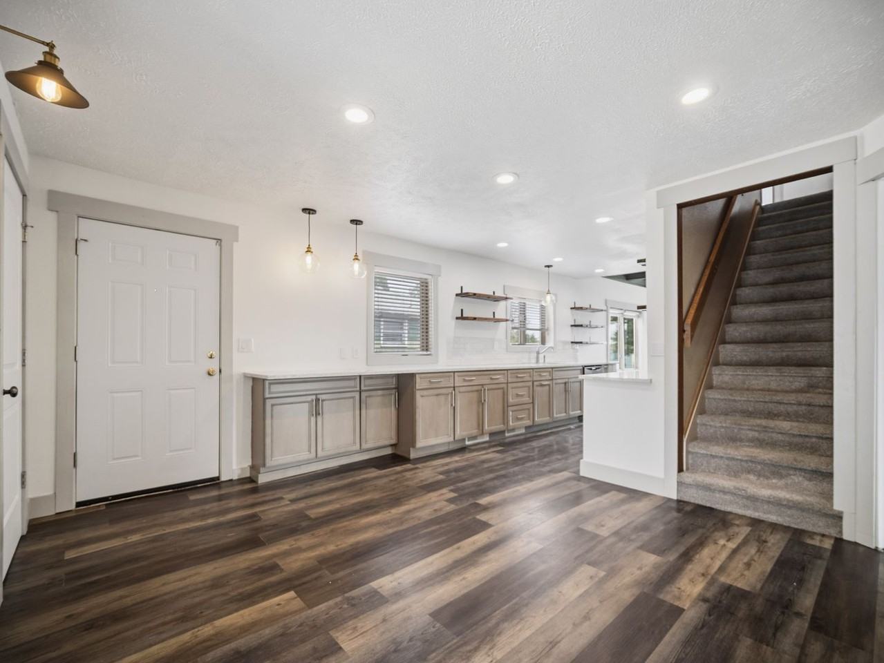 5703 N Regal St - Photo 6 of 50