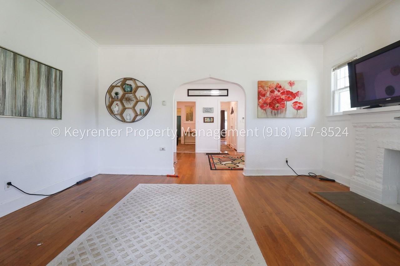 1622 S Indianapolis Ave - Photo 4 of 23