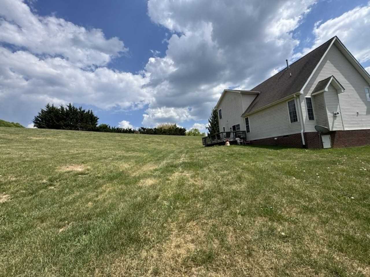 504 Wildflower Ln - Photo 3 of 5