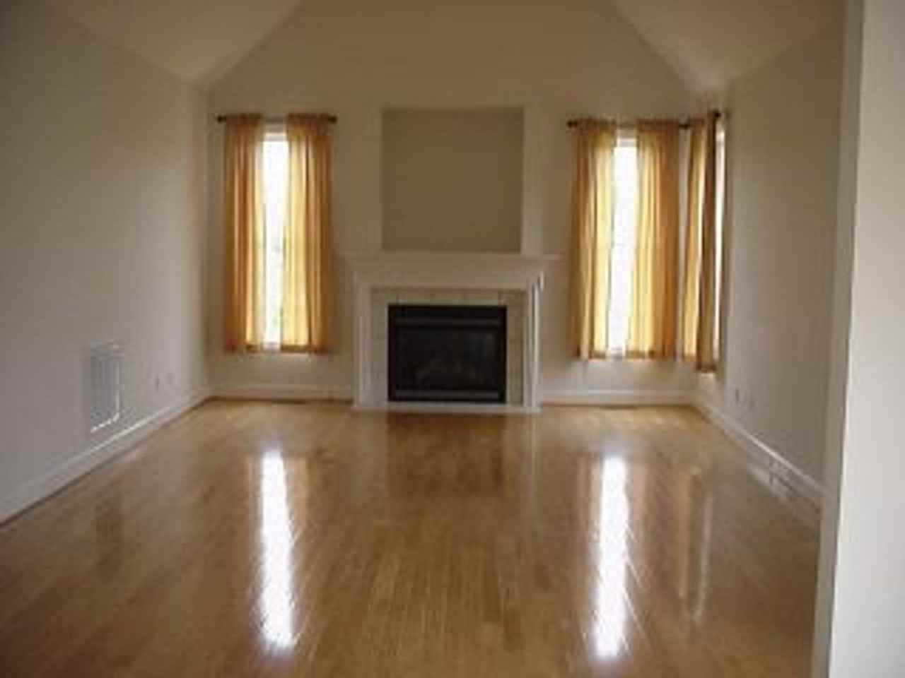 504 Wildflower Ln - Photo 4 of 5