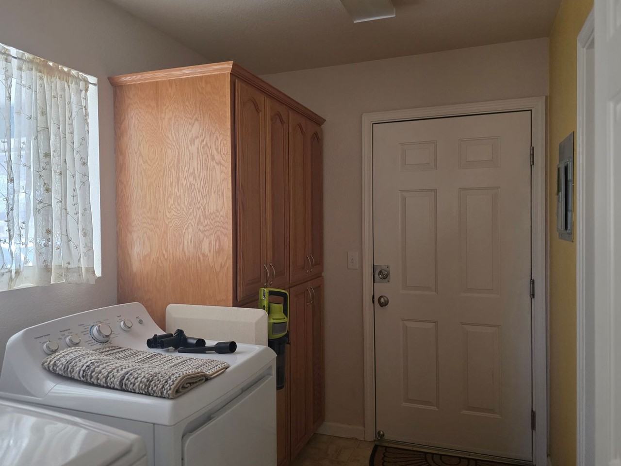 3671 Sandstone Dr - Photo 4 of 8