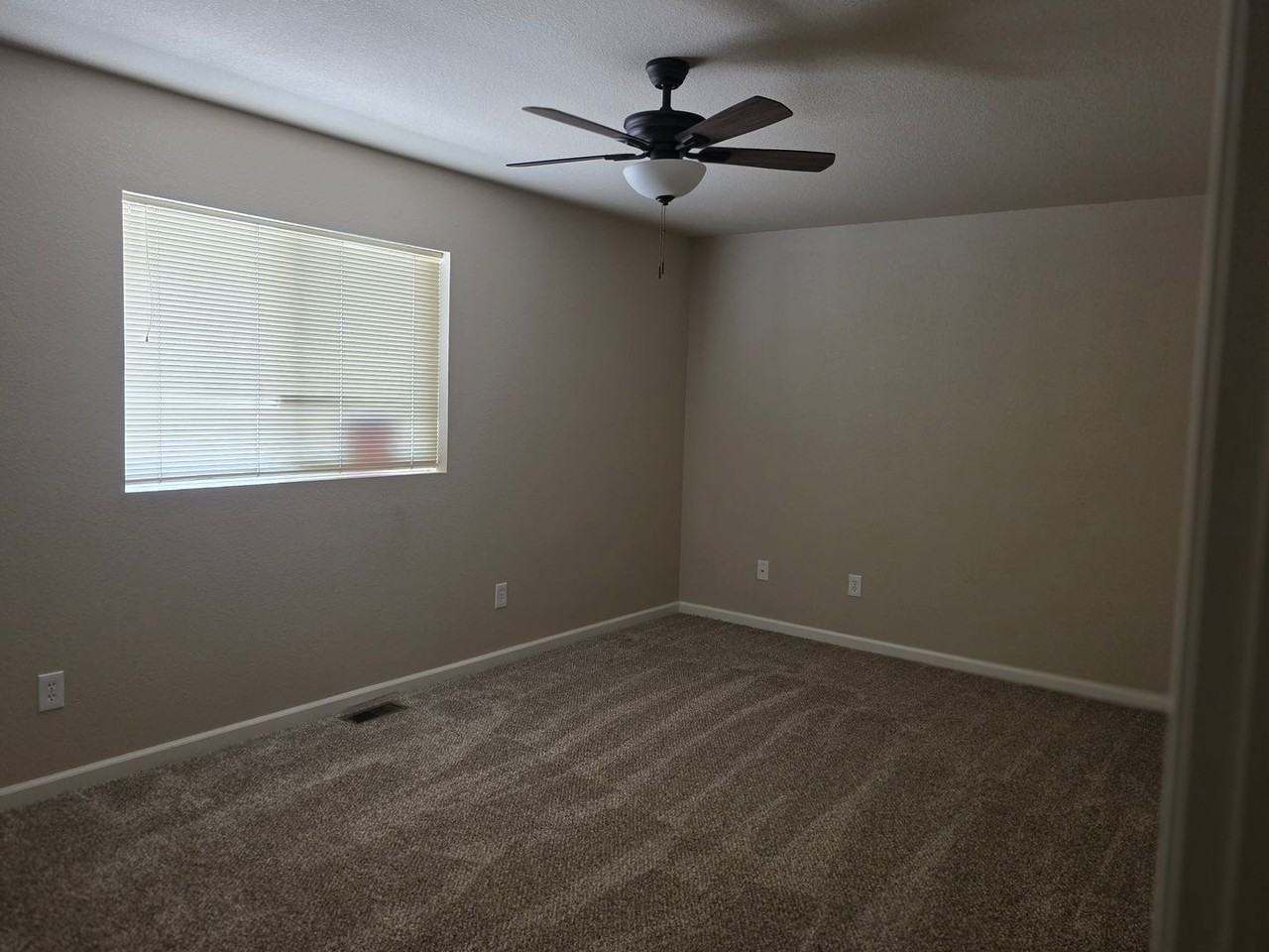 3671 Sandstone Dr - Photo 5 of 8