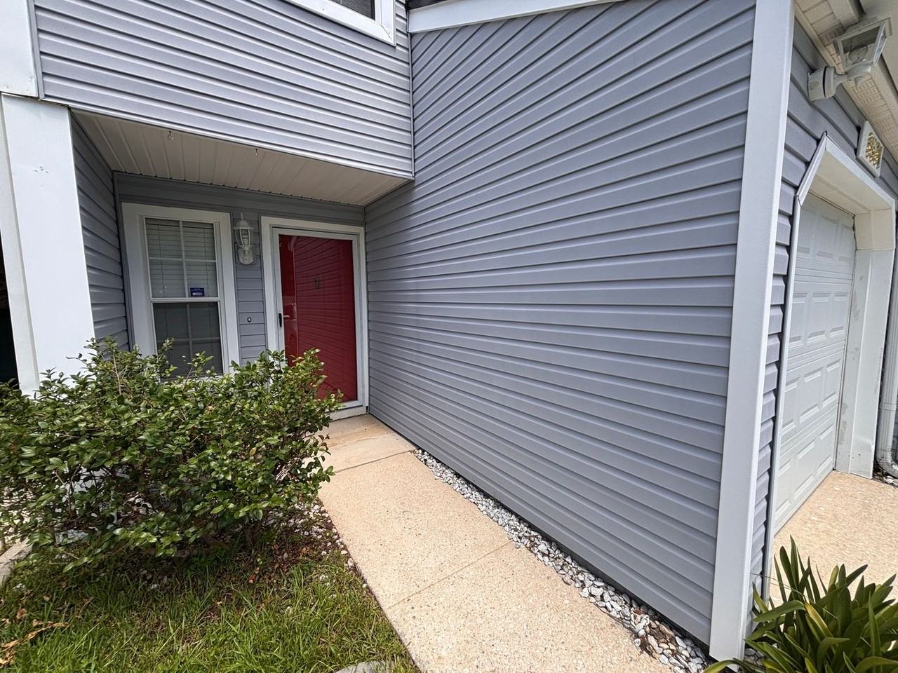 8531 Sturbridge Cir E - Photo 2 of 31