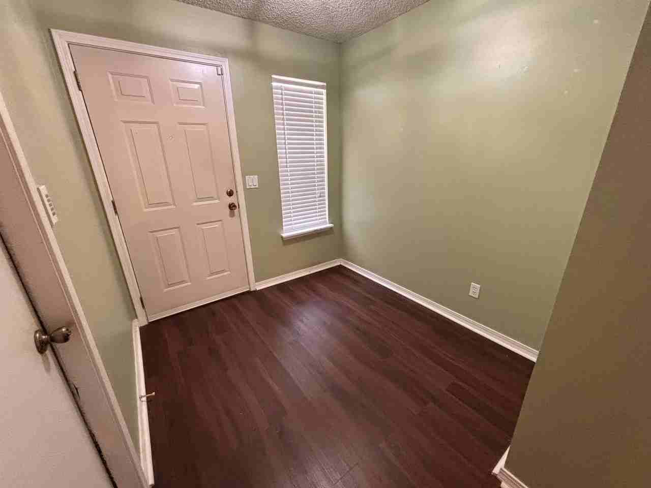 8531 Sturbridge Cir E - Photo 5 of 31