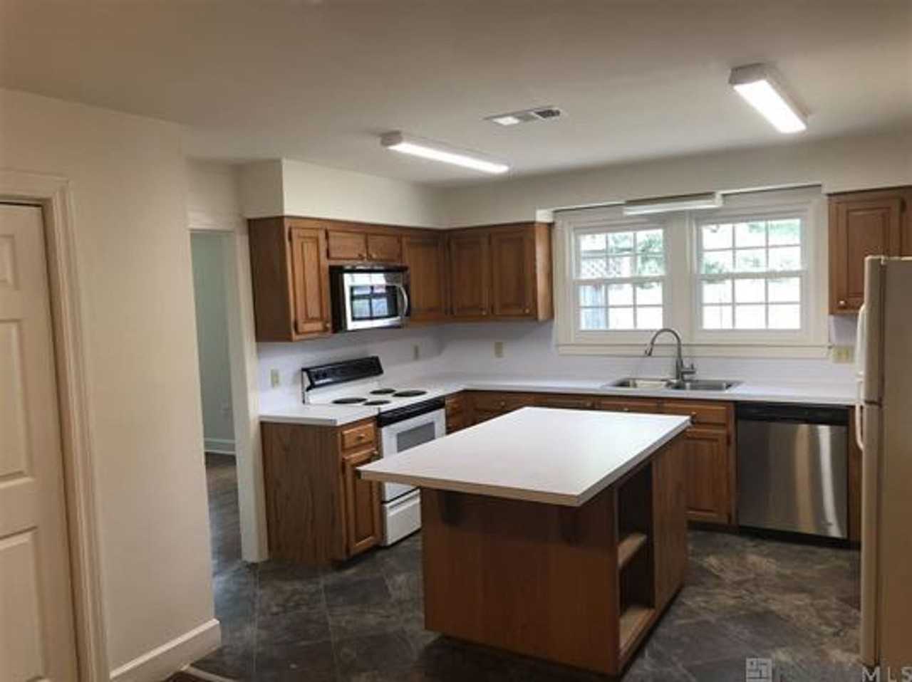 1825 Ramsey Dr - Photo 4 of 16