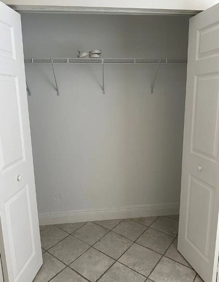 4424 Sw 8th Pl #14 - Photo 2 of 16
